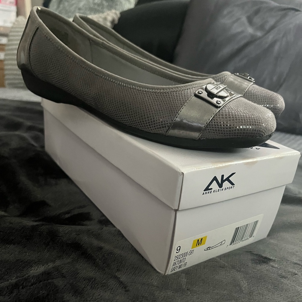 ANNE KLEIN SPORT (WORN ONCE!!!!)
